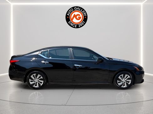 Used 2023 Nissan Altima 2.5 S FWD image 8