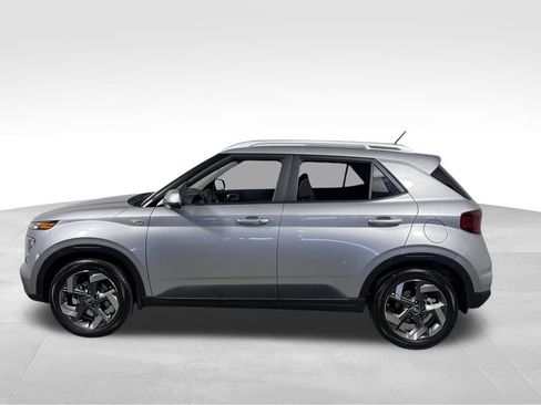 New 2026 Hyundai Venue SEL FWD image 2