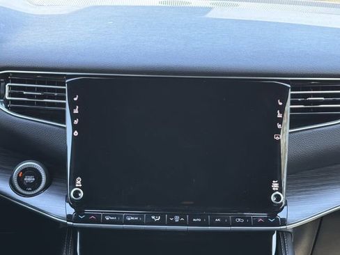 Used 2024 Jeep Wagoneer L Series II RWD image 5