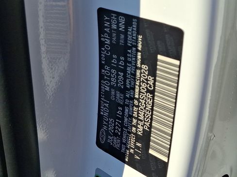 Certified 2025 Hyundai Elantra Sport FWD image 26