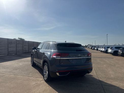 Used 2021 Volkswagen Atlas Cross Sport SE FWD image 16