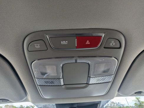 Used 2024 Kia Telluride S FWD image 26