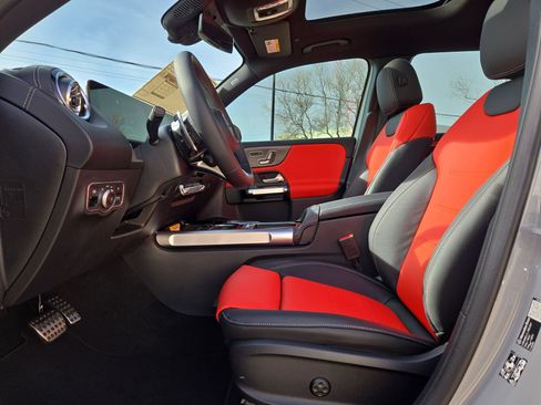 New 2026 Mercedes-Benz GLB 35 AMG 4MATIC image 16