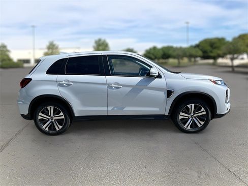 New 2025 Mitsubishi Outlander Sport SE image 8