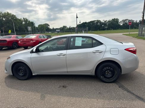 Used 2019 Toyota Corolla LE FWD image 8