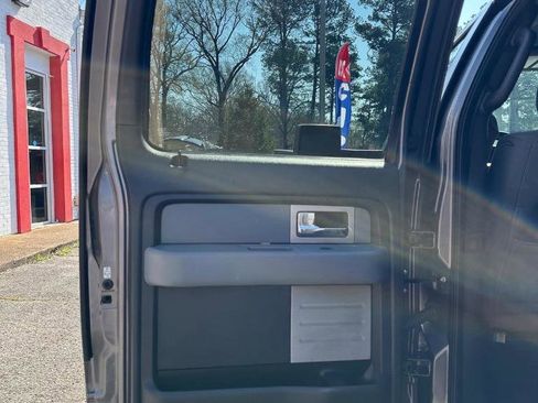 Used 2013 Ford F150 XLT w/ Luxury Equipment Group image 10