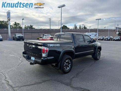 Used 2021 Toyota Tacoma TRD Off-Road w/ Technology Package AWD/4WD image 7