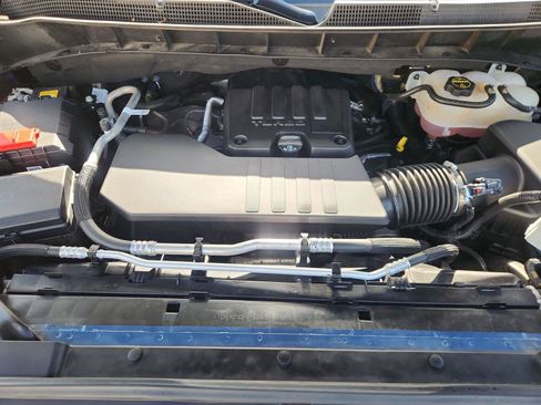 Used 2024 Chevrolet Silverado 1500 LT AWD/4WD image 28