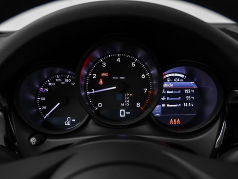 Certified 2025 Porsche Macan image 27