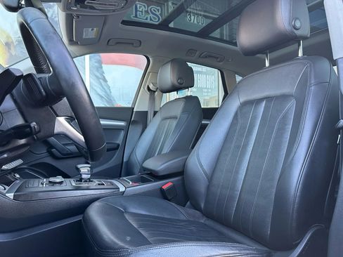 Used 2019 Audi Q5 2.0T Premium w/ Convenience Package image 10