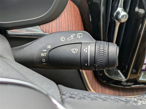 Certified 2023 Volvo XC60 B5 Ultimate w/ Climate Package image 38