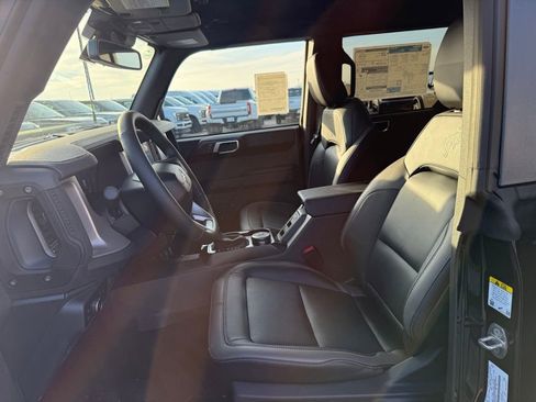 New 2025 Ford Bronco Outer Banks image 5