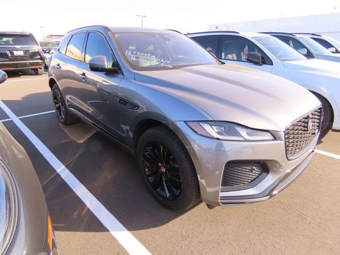 Used 2021 Jaguar F-PACE R-Dynamic S image 2