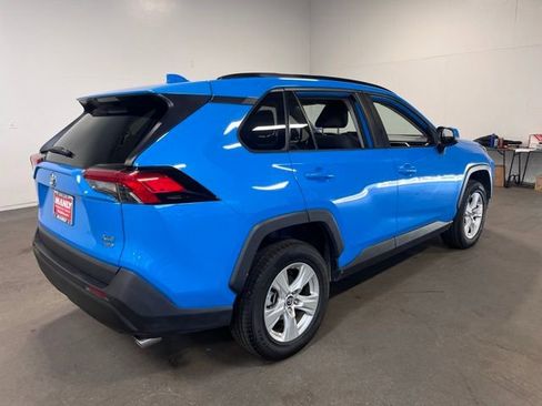Used 2019 Toyota RAV4 XLE image 3