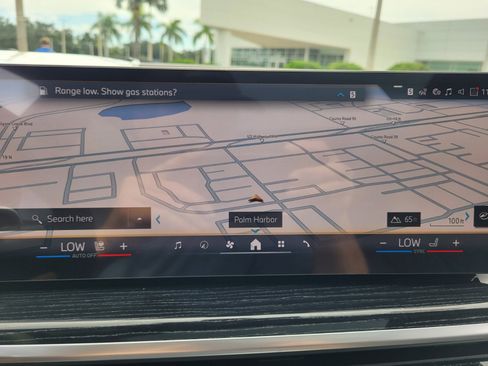 Used 2026 BMW X5 sDrive40i w/ M Sport Package image 24