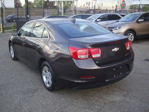 Used 2015 Chevrolet Malibu LT FWD image 3