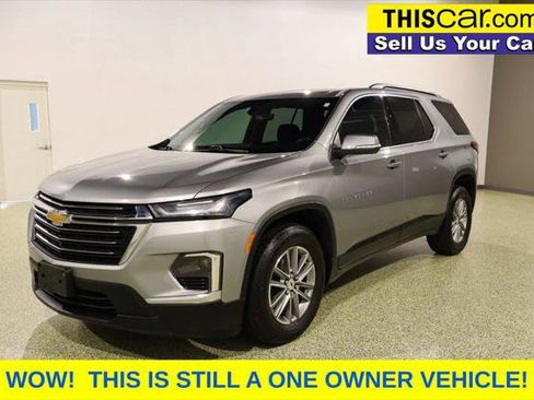 Used 2023 Chevrolet Traverse LT image 3