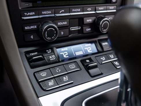 Used 2012 Porsche 911 Carrera S image 19