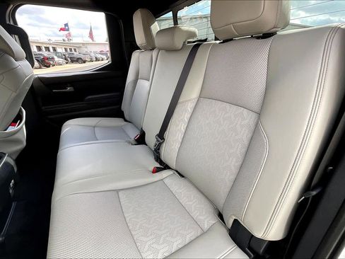 Used 2025 Toyota Tacoma Limited image 20