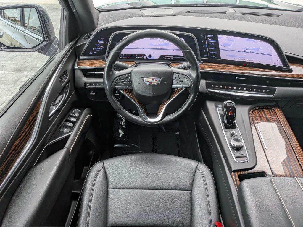Used 2022 Cadillac Escalade Luxury w/ LPO, Floor Liner Package AWD/4WD image 18
