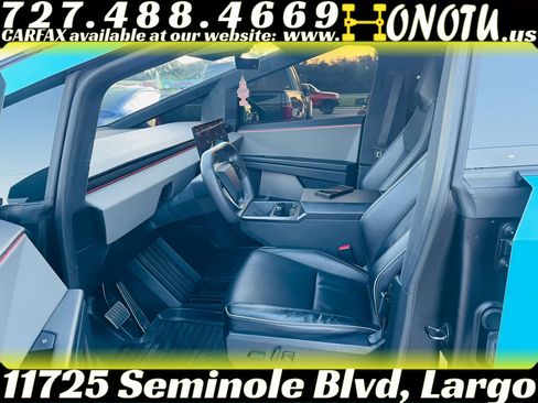 Used 2024 Tesla Cybertruck AWD Crew Cab image 10