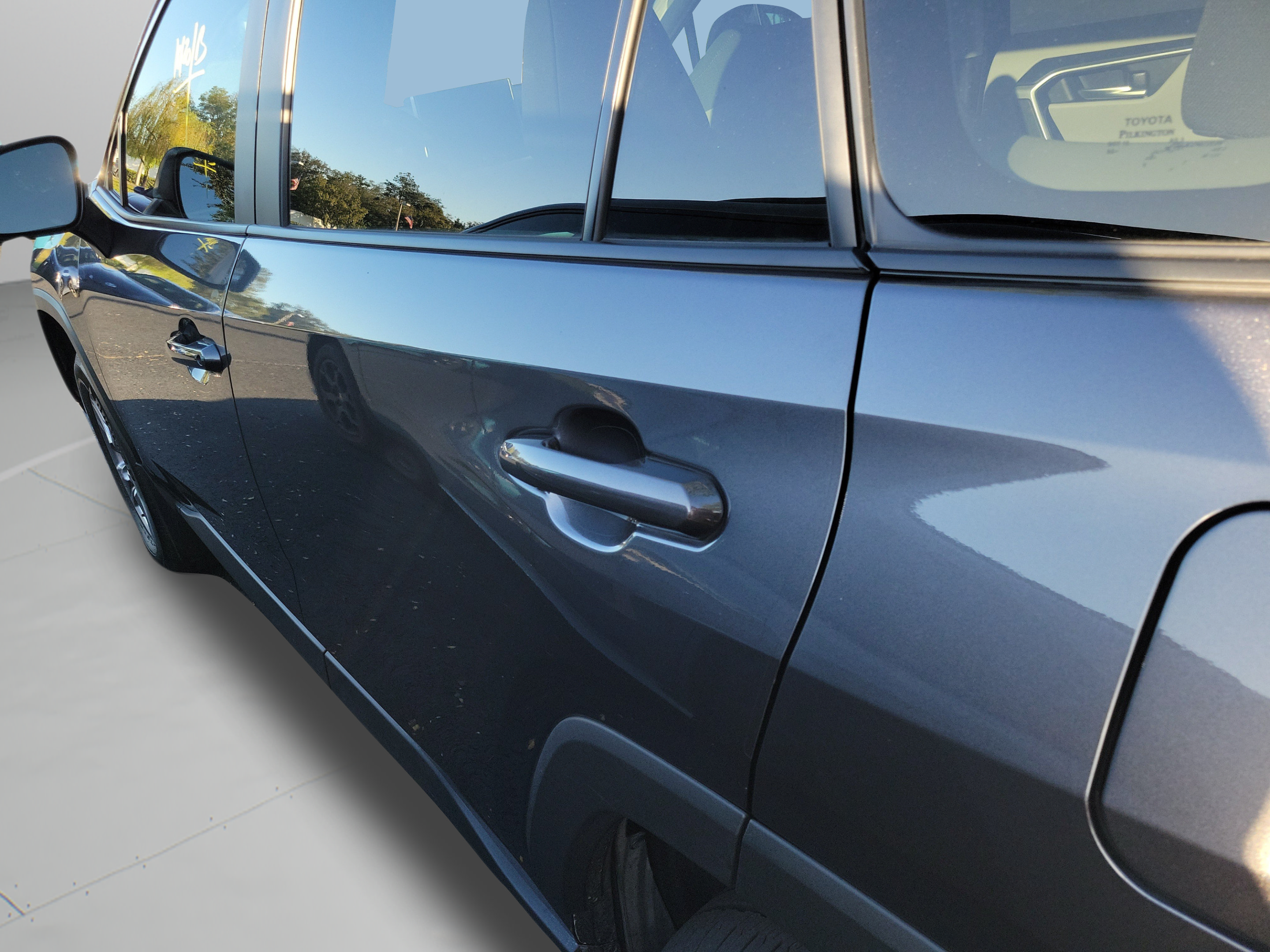 Used 2025 Toyota RAV4 XLE w/ Convenience Package FWD image 25