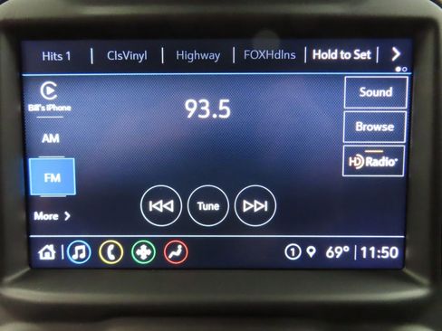 Used 2021 Chevrolet Silverado 1500 LT Trail Boss w/ Convenience Package II AWD/4WD image 22