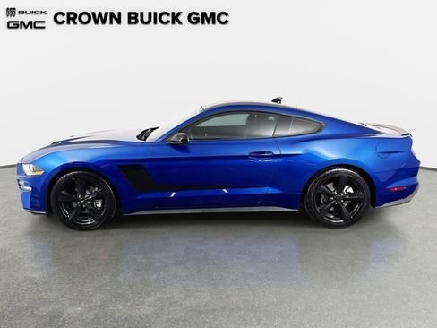 Used 2022 Ford Mustang Premium w/ Equipment Group 201A image 9