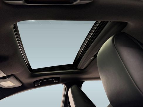 Used 2020 Toyota Corolla XSE image 13