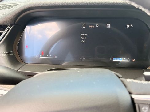 New 2026 Jeep Grand Cherokee L Limited w/ Luxury Tech Group II RWD image 18