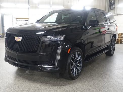 Used 2021 Cadillac Escalade ESV Sport AWD/4WD image 3