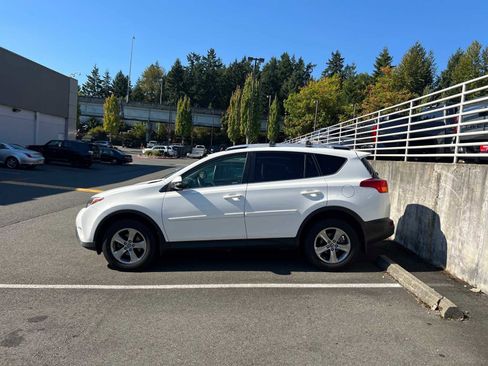 Used 2015 Toyota RAV4 XLE image 6