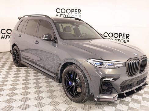 Used 2022 BMW X7 M50i AWD/4WD image 1