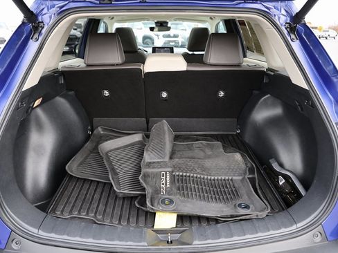 Used 2022 Toyota Corolla Cross XLE w/ Convenience Package image 10