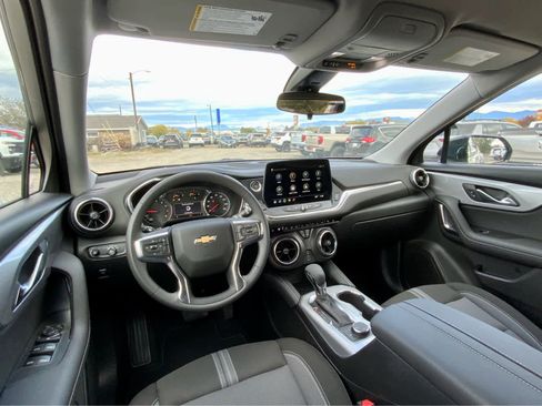 New 2025 Chevrolet Blazer LT w/ Midnight/Sport Edition image 35