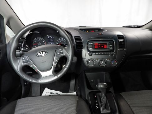 Used 2018 Kia Forte LX FWD image 9