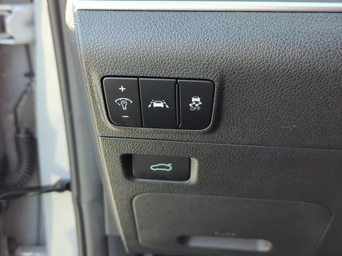 Used 2023 Kia K5 GT-Line image 12