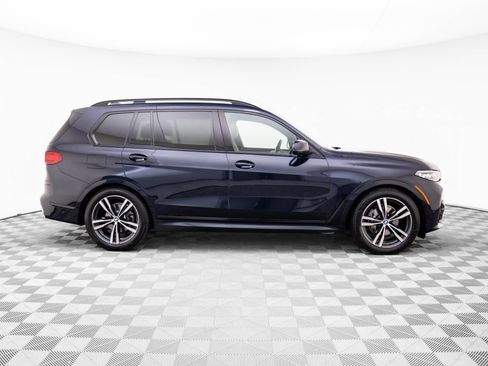 Used 2022 BMW X7 xDrive40i w/ M Sport Package image 6