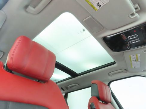 Certified 2022 Land Rover Range Rover Sport HST image 19