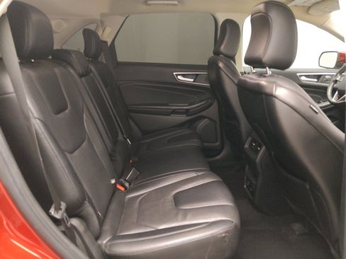 Used 2022 Ford Edge Titanium image 19