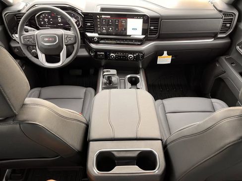New 2026 GMC Sierra 1500 SLT image 6