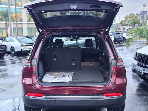 New 2026 Jeep Grand Cherokee Altitude RWD image 7