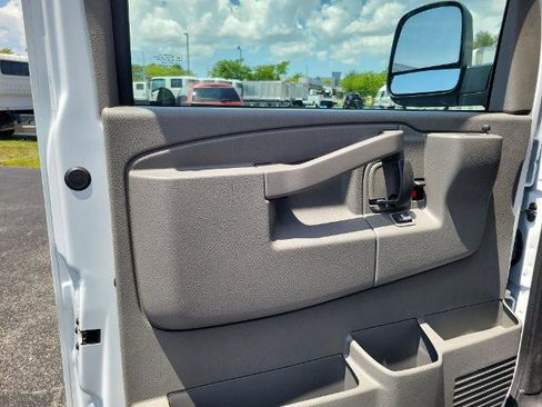 New 2025 Chevrolet Express 3500 w/ Power Convenience Package image 15