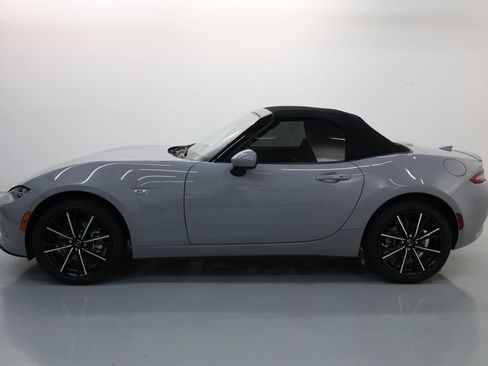 Used 2024 MAZDA MX-5 Miata Grand Touring w/ Weather Package RWD image 50