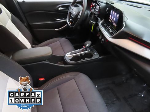 Used 2024 Chevrolet Trax RS w/ Driver Confidence Package image 23