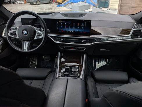 Certified 2025 BMW X6 xDrive40i w/ Climate Comfort Package image 20