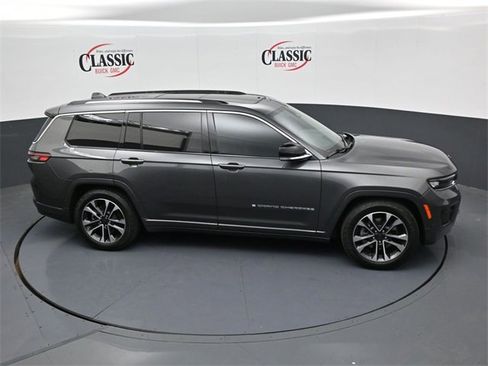 Used 2022 Jeep Grand Cherokee L Overland w/ Advanced Protech Group III image 19