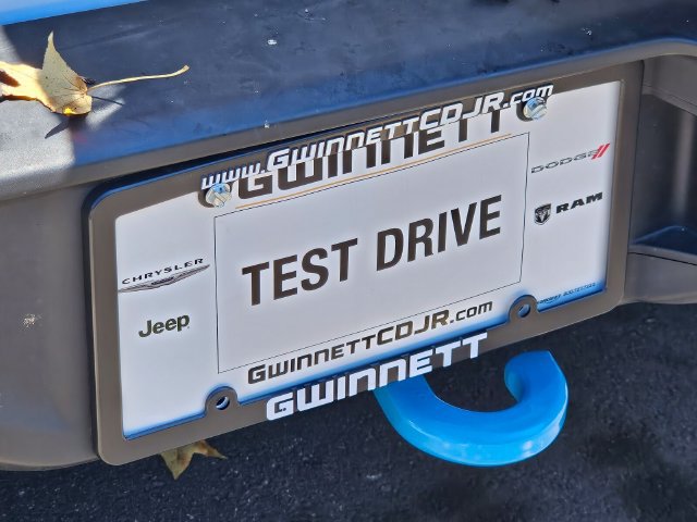 Used 2023 Jeep Wrangler Unlimited Sahara AWD/4WD image 11
