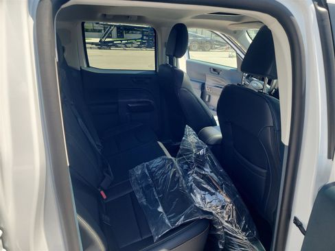 New 2025 Ford Maverick Lobo image 25