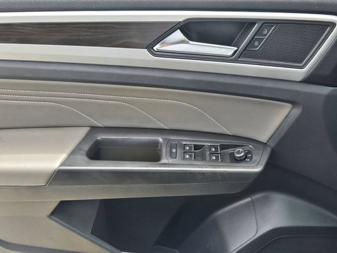 Certified 2023 Volkswagen Atlas SE FWD image 30